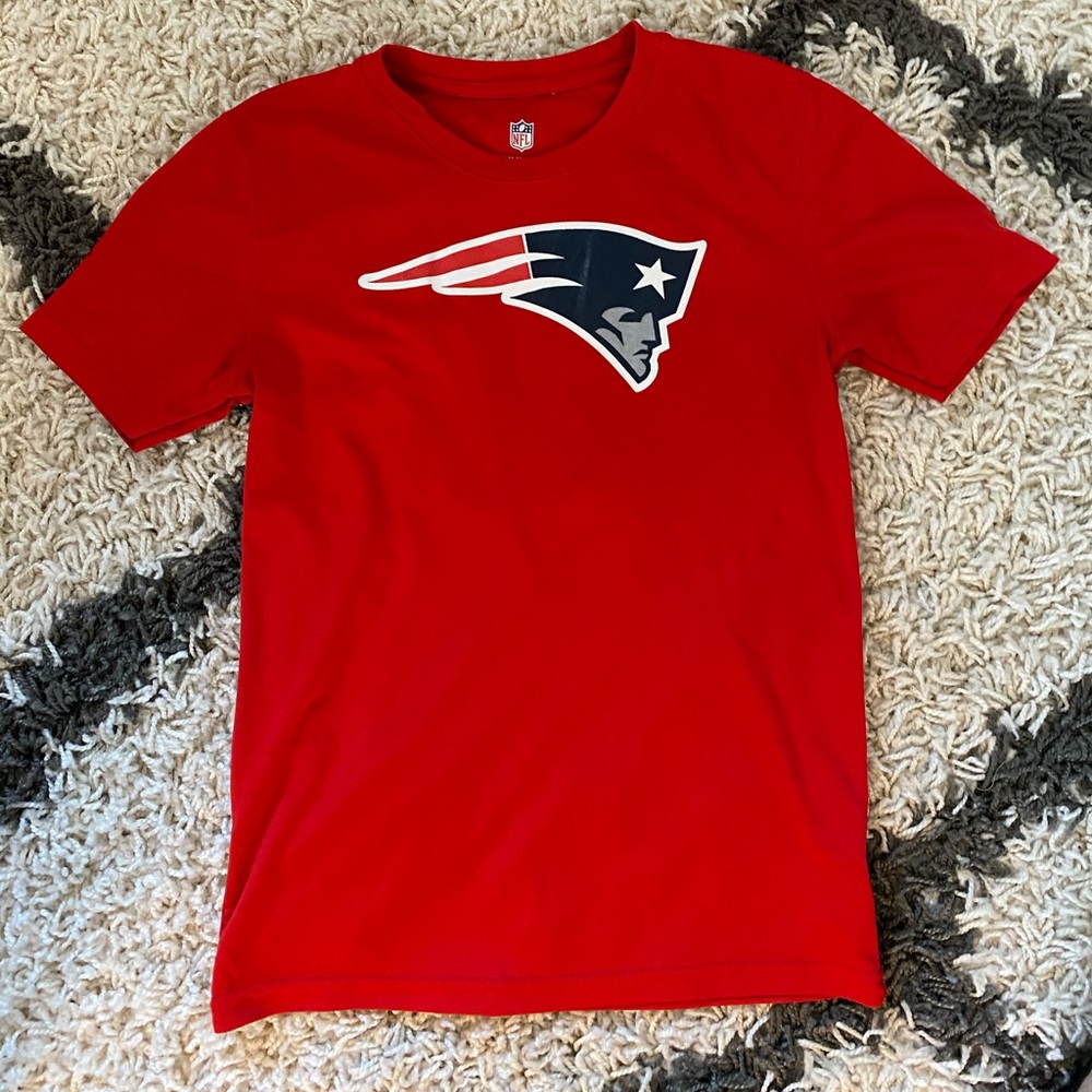 Kids size 10/12 Patriots tee.(fits like women’s s)